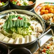 毎日仕入れる国産「もつ」は勿論、新鮮な地元産野菜をたっぷりと使用した「もつ鍋」ははお店自慢の逸品。その味わいをお店でぜひお確かめください。