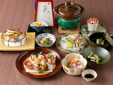 大切な記念日にオススメ。季節の八寸や、お造り、焼き物など全11品『近江の極懐石』