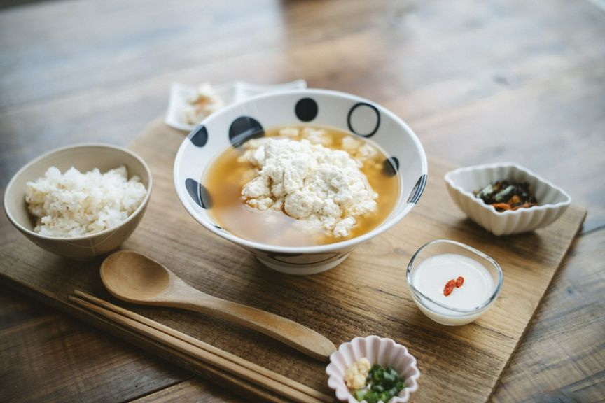 どこか懐かしい沖縄のソウルフード『ゆし豆腐プレート』