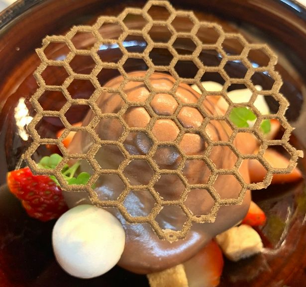 特別な記念日にこだわりの料理とワインを
